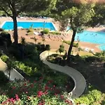 Apartmán Studio-terrasse Avec Vue Mer-clim-parking-draps Inclus Saint-Raphaël