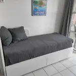 Apartmán Studio-terrasse Avec Vue Mer-clim-parking-draps Inclus Saint-Raphaël
