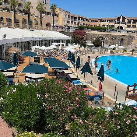 Apartment Studio-terrasse Avec Vue Mer-clim-parking-draps Inclus Saint-Raphael (Var)