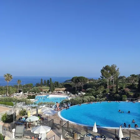 Studio-terrasse Avec Vue Mer-clim-parking-draps Inclus Apartment Saint-Raphael (Var)