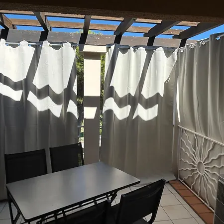 Studio-terrasse Avec Vue Mer-clim-parking-draps Inclus Апартаменты Сен-Рафаэль
